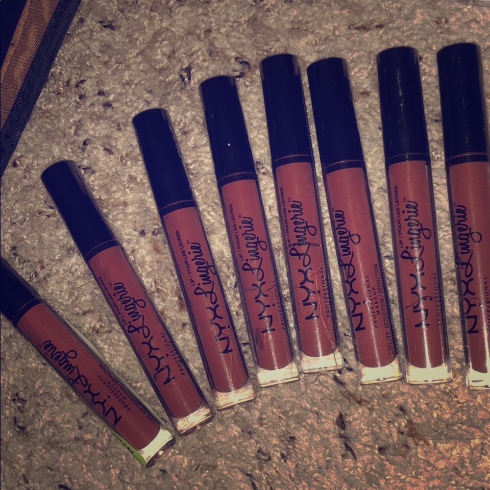 NYX lip Lingerie matte lipstick in Seduction